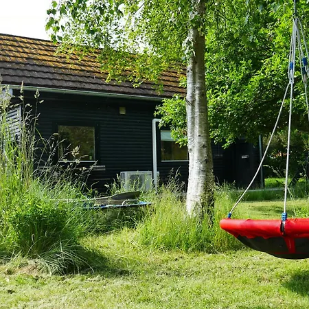 Hébergement de vacances Summer House With Outdoor Kitchen By North *