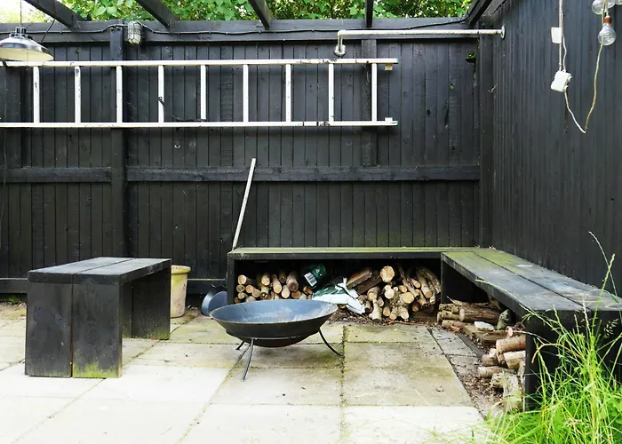 Hébergement de vacances Summer House With Outdoor Kitchen By North *